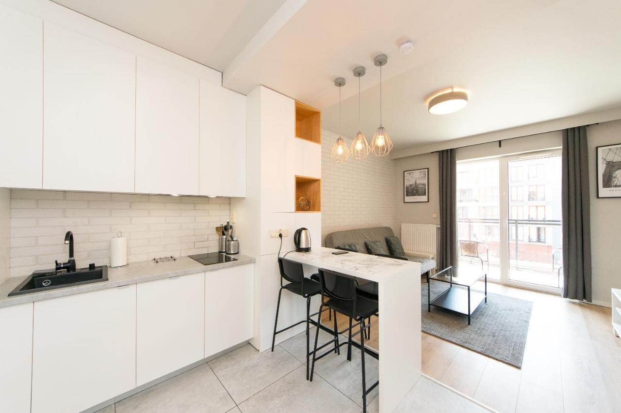 Main Trainstation One Bedroom Ac P4You Pl คราคูฟ ภายนอก รูปภาพ