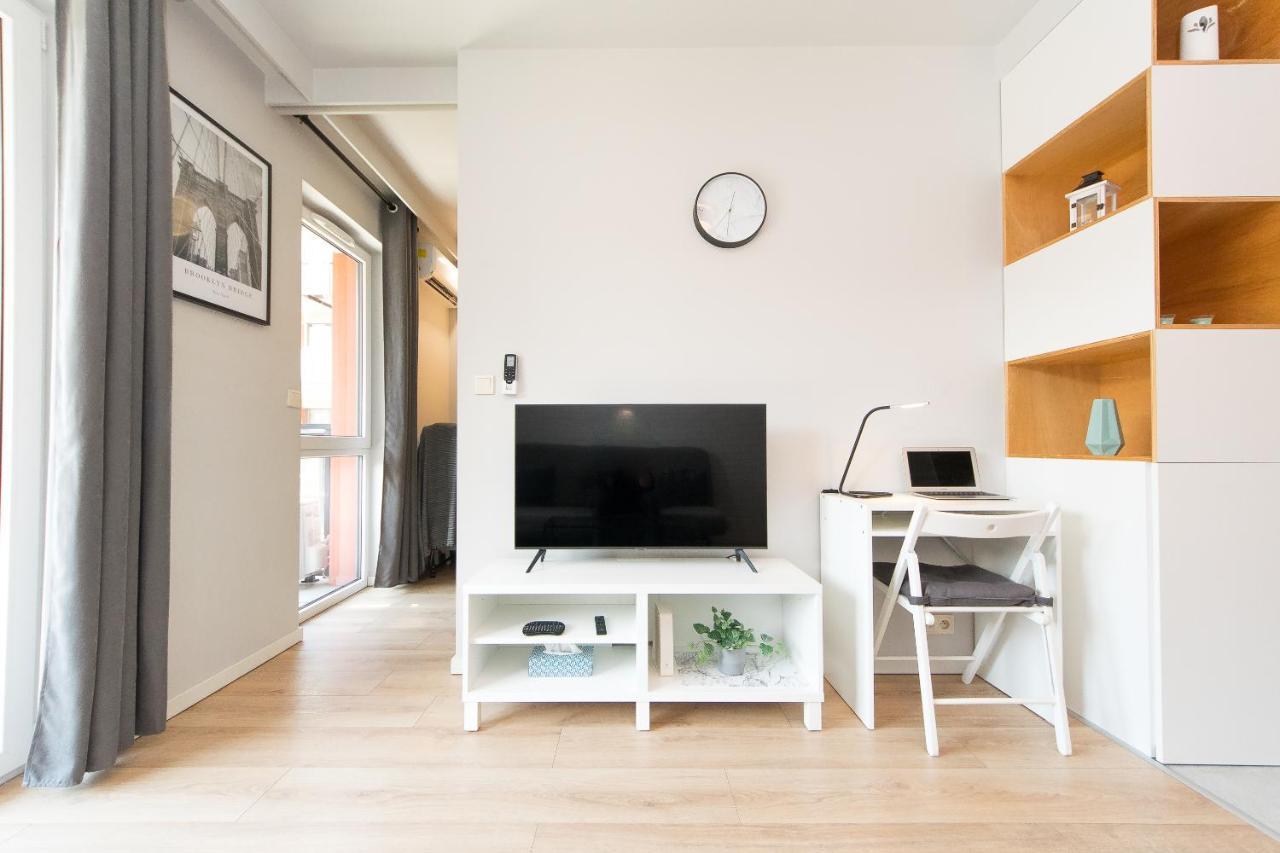 Main Trainstation One Bedroom Ac P4You Pl คราคูฟ ภายนอก รูปภาพ