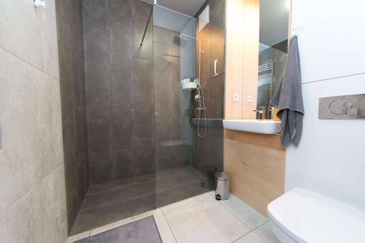 Main Trainstation One Bedroom Ac P4You Pl คราคูฟ ภายนอก รูปภาพ